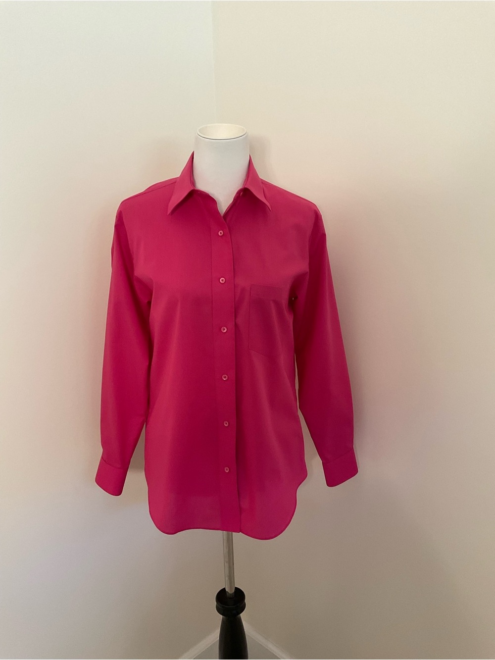 Foxcroft Women's Lightweight Button Down Shirt in Vivid Fuchsia